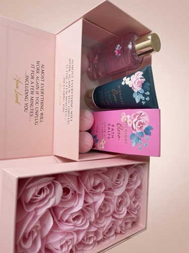 Pamper gift set brand - pamper, –