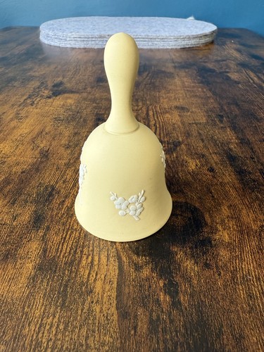 Wedgwood primrose yellow - primrose,