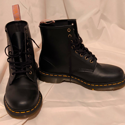Martens black leather - dr.,