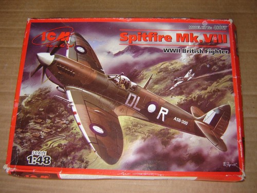 Icm spitfire viii - 1/48, 1944