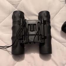 Tasco Binoculars 10x25