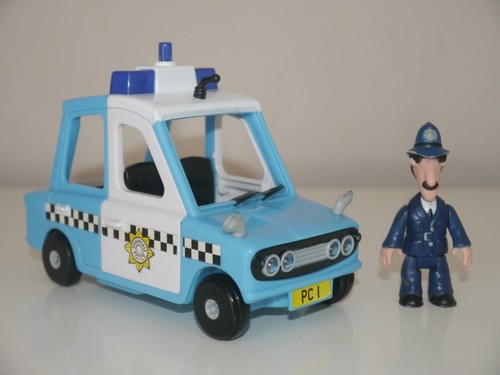 Postman pat police car pc - pat,