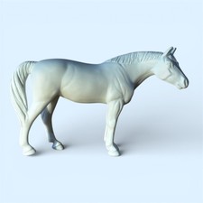 Breyer Stablemate: Unpainted