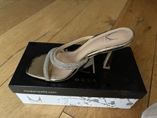 Brand New Moda In Pelle Gold