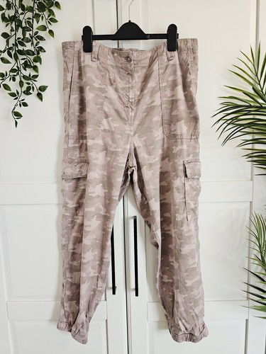 Pink camouflage cargo - pink,