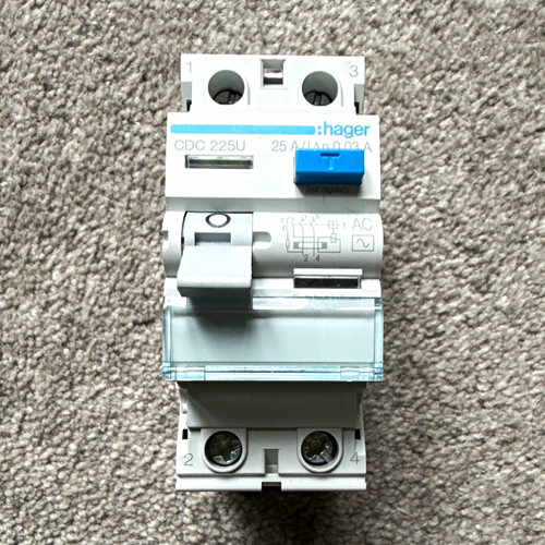 Hager cdc225u 25a 30ma - 25a, type