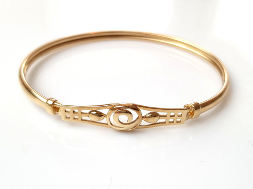 9ct gold bangle - 9ct, rennie