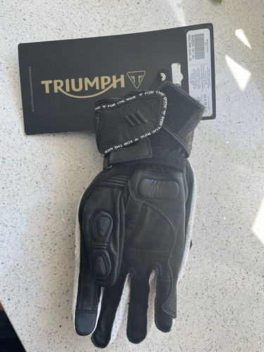 Triumph triple sport motor - triumph,
