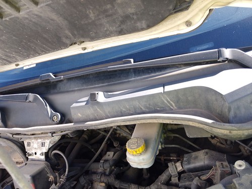 Left front wiper arm - left,