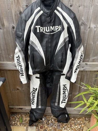 Triumph part racing leathers - 2,