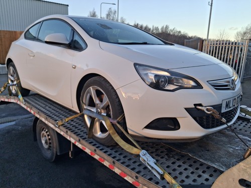 Breaking vauxhall astra gtc - vauxhall,