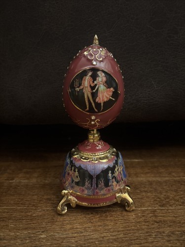 Clara and the nutcracker - and,