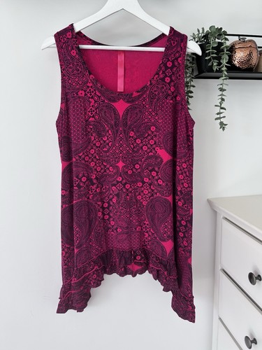 Cerise pink black paisley - pink,