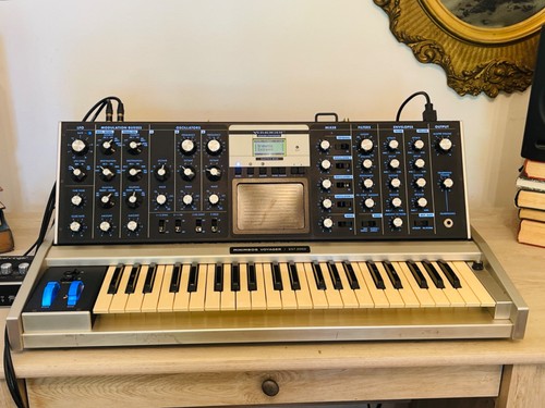 Moog minimoog voyager aluminum - voyager,