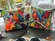 2 X Tropical Parrot Beautiful