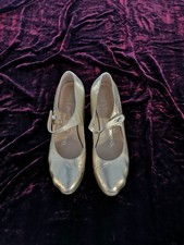 Iconic Gold Vintage Vivienne