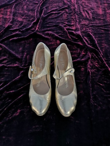 Iconic gold vintage vivienne - iconic,