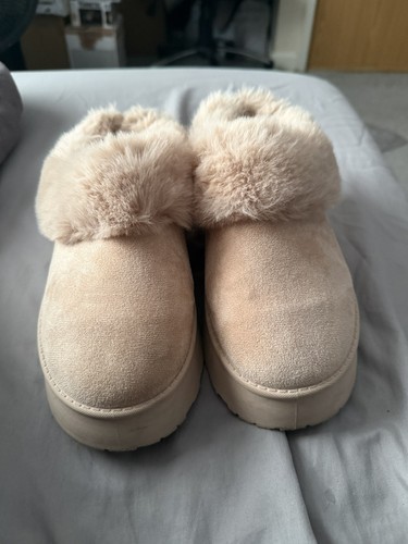Beige faux fur platform - beige,