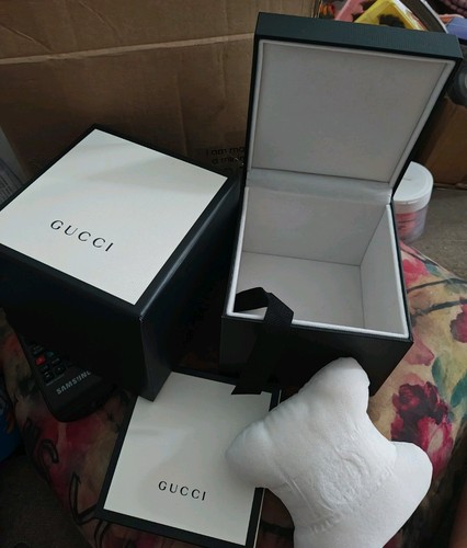 Gucci watch box - watch,