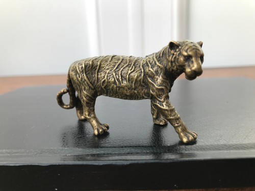 Well cast brass - , figure