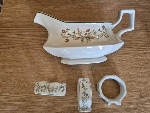 Eternal beau gravy - gravy, boat