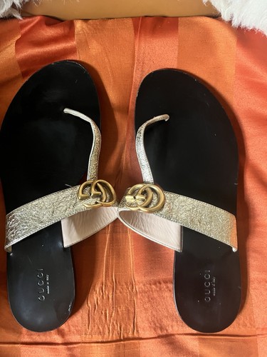 Genuine gold gucci thong toe - gold,