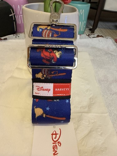 Disney harveys click carry - click, n