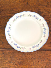 ENGLISH COUNTRY GARDEN