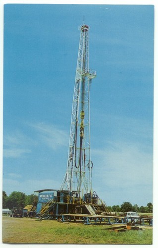 Oil well drilling rig - well,