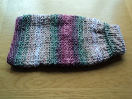 Hand knitted dog - hand, dog/cat/puppy