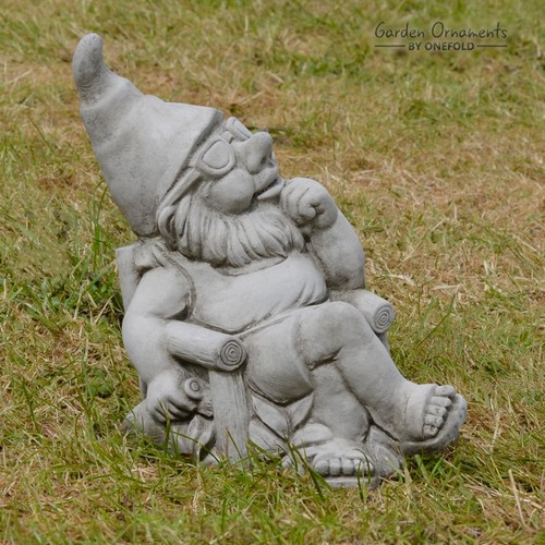 Sunbathing pixie gnome hand - pixie,