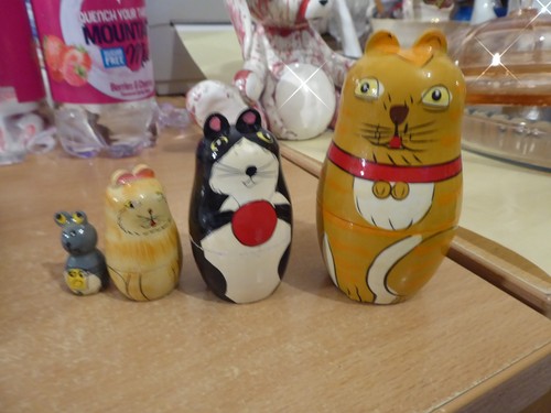 Wooden russian dolls shape - wooden,