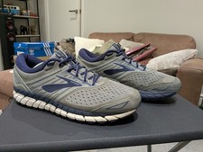 Brooks Beast 18  Grey Men's Running Sneakers Size  11 , Slight Tear On Left Shoe