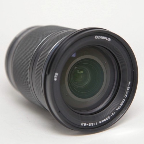 System zuiko digital - om-system,