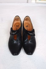Think Real genuine leather walking black Leather slip on flat UK5 vintage rare f