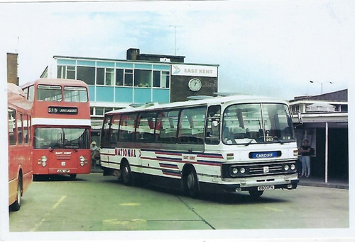 Bus photo 6803fn east kent - photo:,
