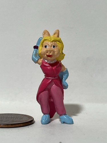 Miss piggy miniature plastic - miss,