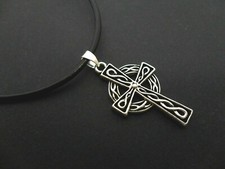 A LADIES BLACK LEATHER CORD 13