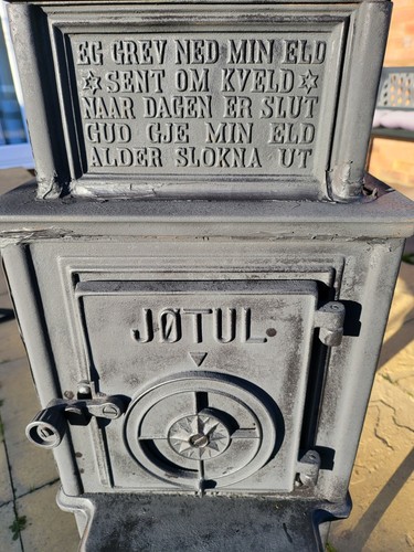 Jotul wood burning - burning, stove