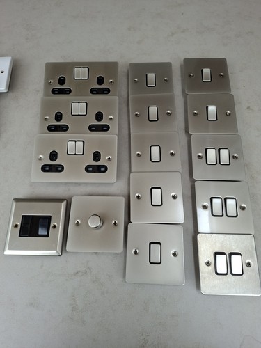 Satin chrome wall - chrome, light