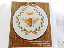MOTIFS CELEBRATING BEES &
