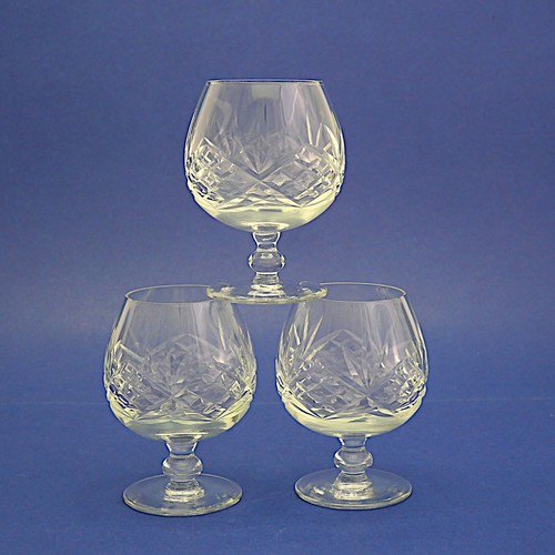 Three crystal brandy - three,