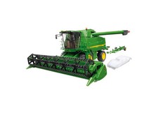 John Deere T670i Combine