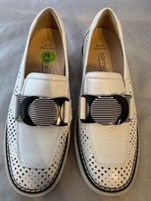 SoftWaves Women's Bea Platform