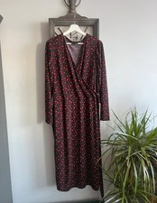 M&S Women’s Black Red Star