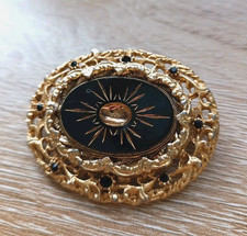 Sphinx Victorian Revival Gold