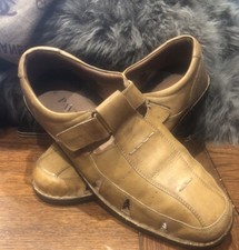 GENUINE PAVERS MENS TAN