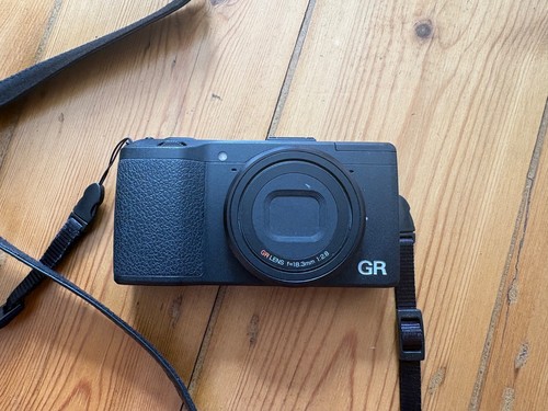 Ricoh 2mp aps c - aps-c, (2013)