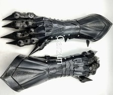 Medieval Metal Armor Gloves
