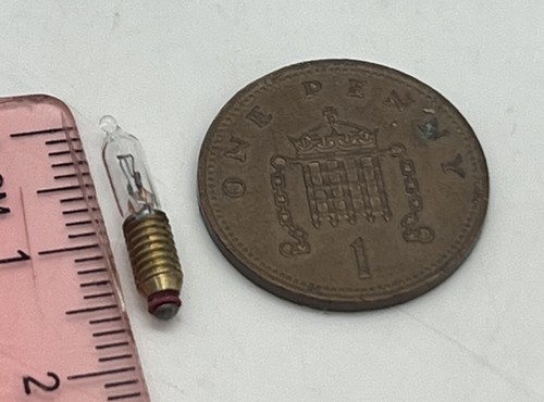 Pack four light - light, screw